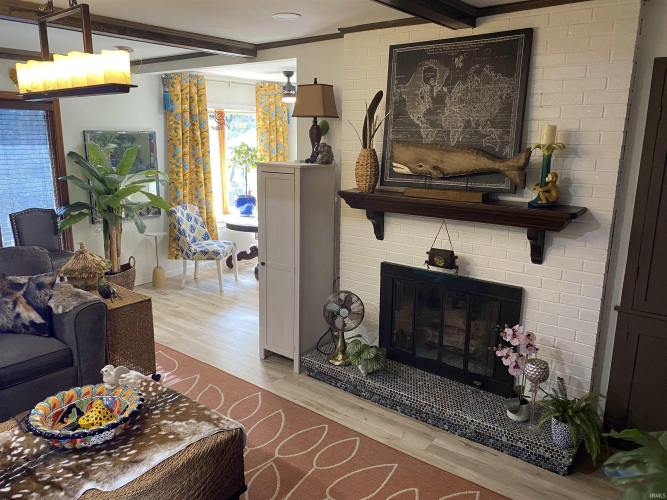 Listing Image 15