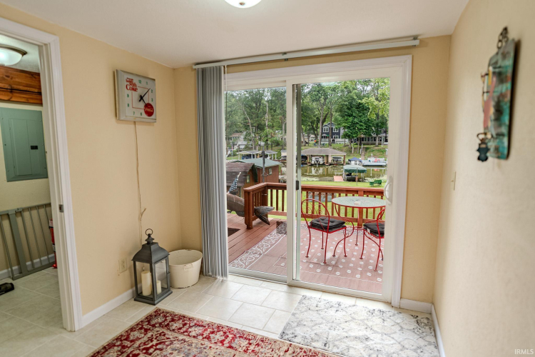 Listing Image 17