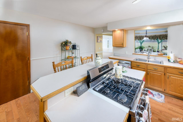 Listing Image 13