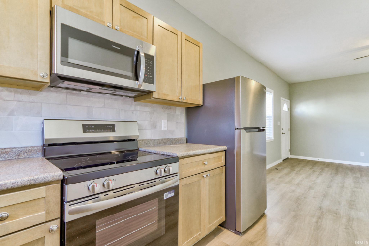 Listing Image 9