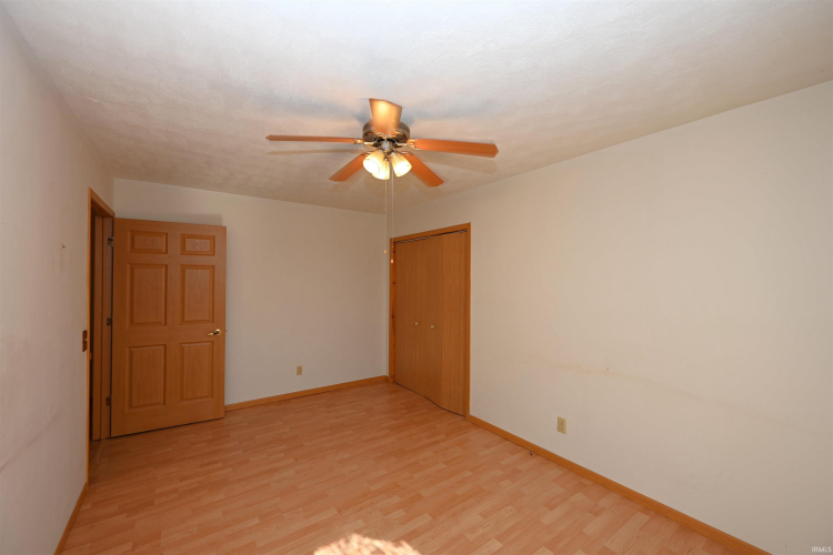 Listing Image 30