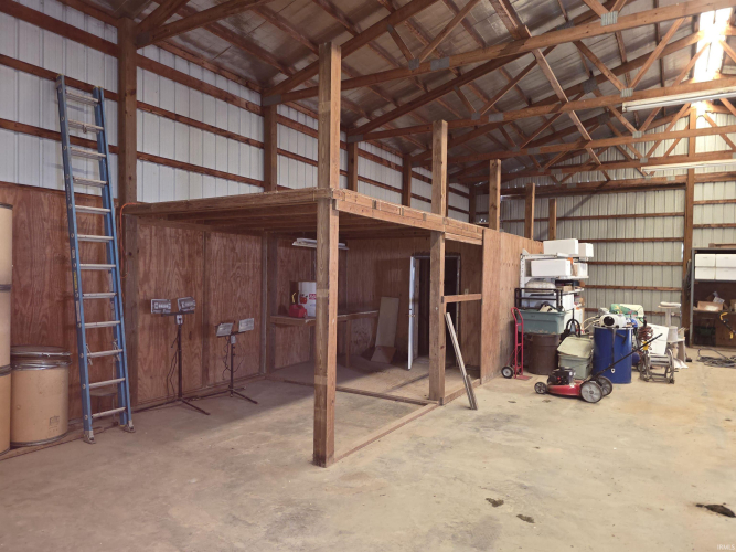Listing Image 19