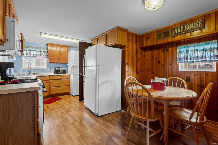 Listing Image 16