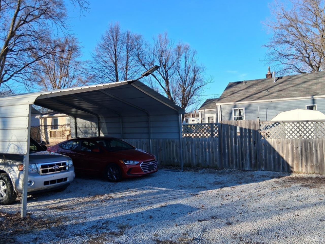 Listing Image 18