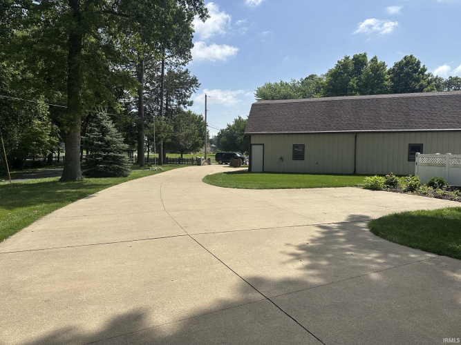 Listing Image 16