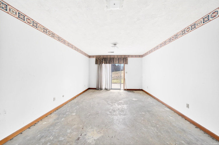 Listing Image 24