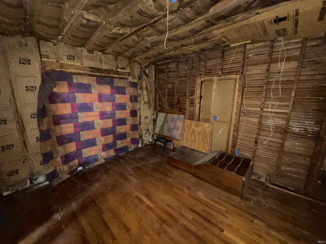 Listing Image 29