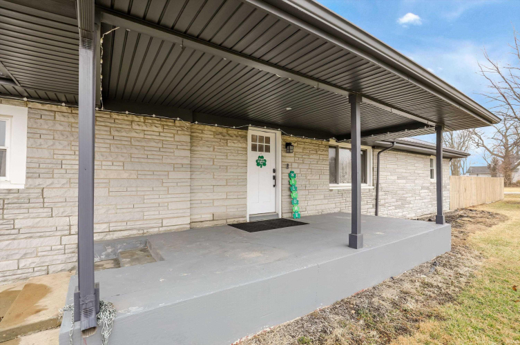 Listing Image 3