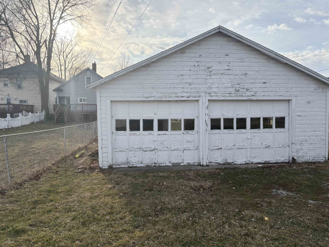 Listing Image 23