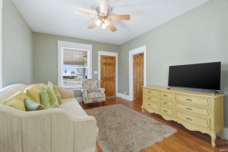 Listing Image 21