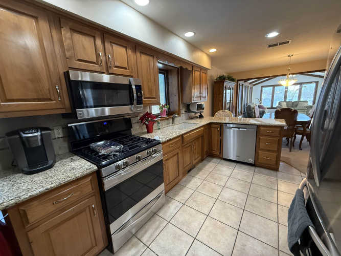 Listing Image 9