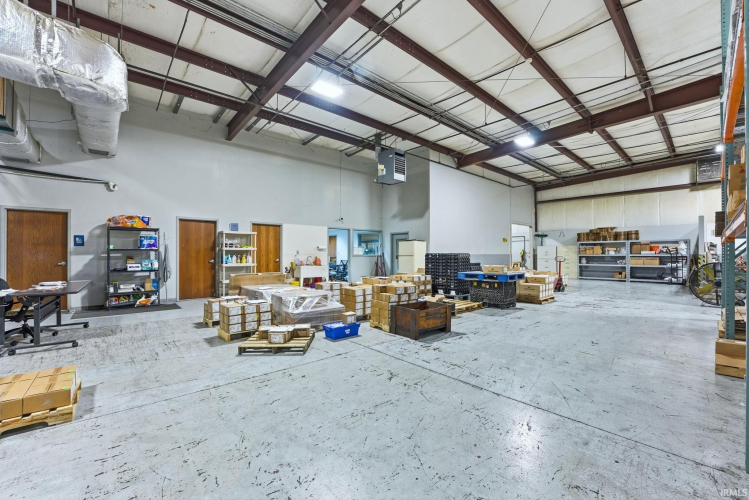 Listing Image 5