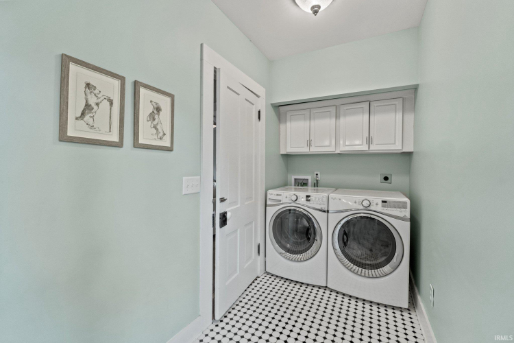 Listing Image 16