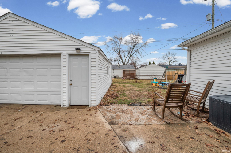 Listing Image 28