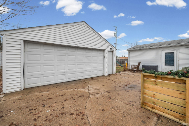 Listing Image 29