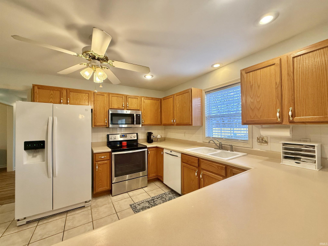 Listing Image 13