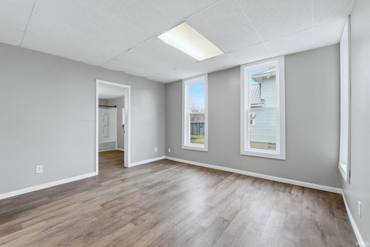 Listing Image 16