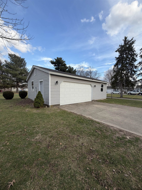 Listing Image 14