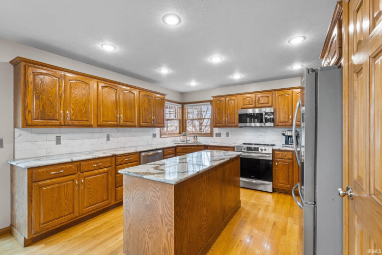 Listing Image 18