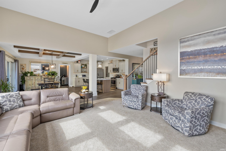 Listing Image 14