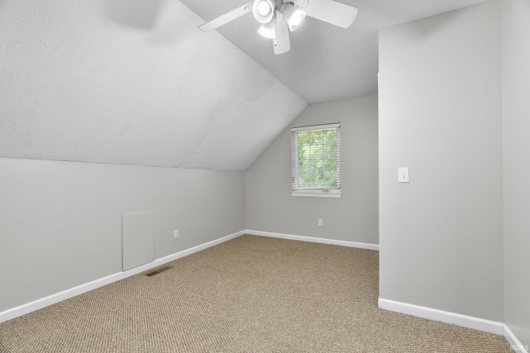 Listing Image 24