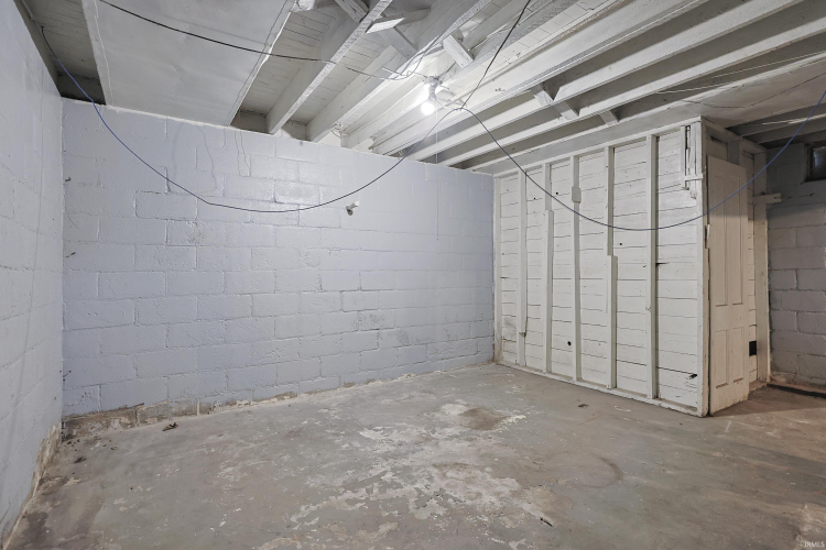 Listing Image 24