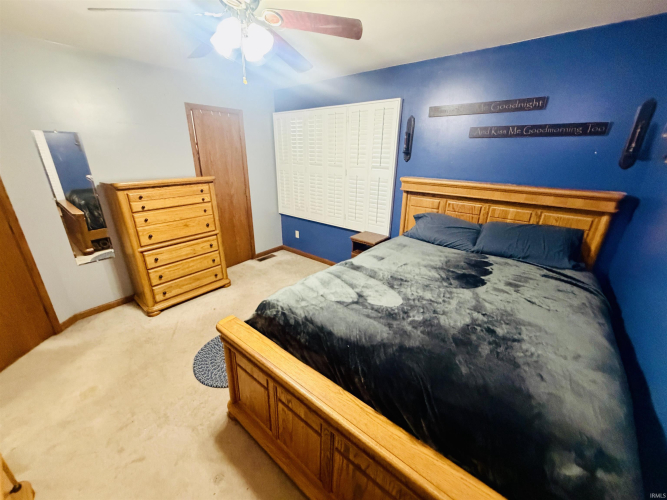 Listing Image 17