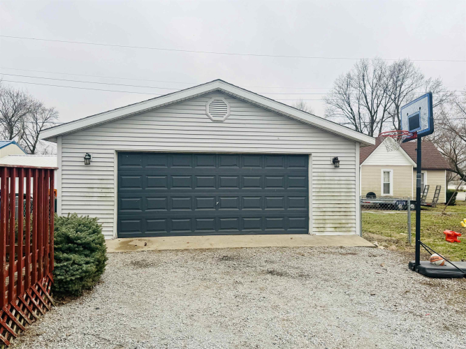 Listing Image 32