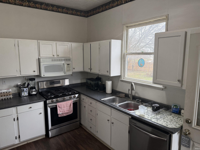 Listing Image 18