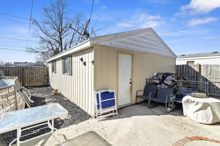 Listing Image 23