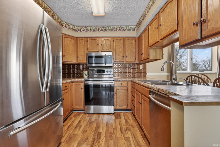 Listing Image 14