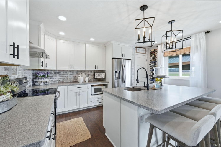 Listing Image 13