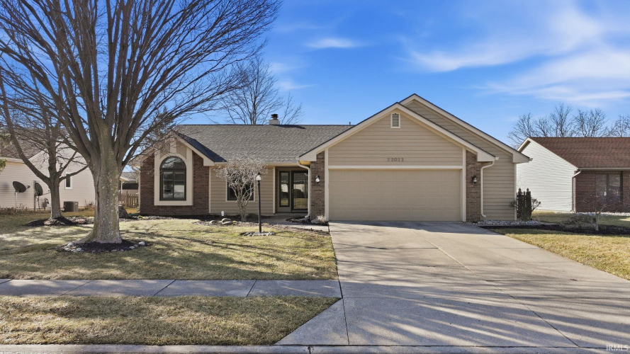 22022 Sunview Drive Woodburn IN 46797 (House For Sale) | MLS 202607867