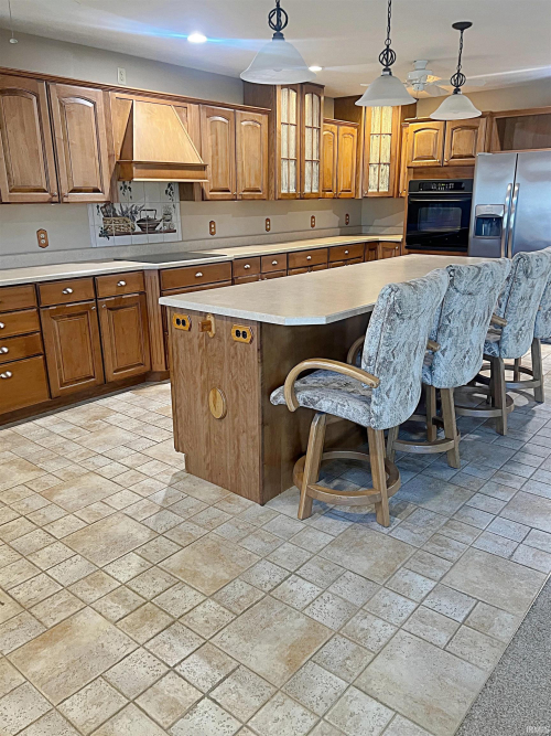 Listing Image 5