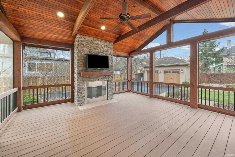 Listing Image 16