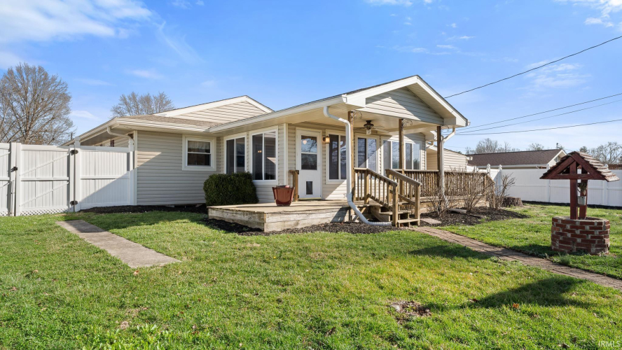 Listing Image 6