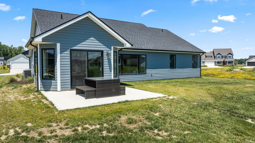 Listing Image 12