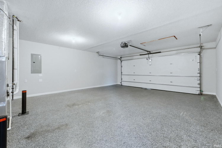 Listing Image 36