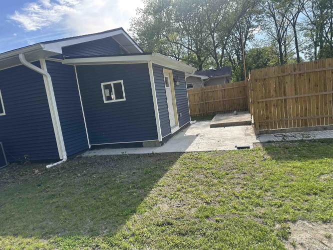 Listing Image 17