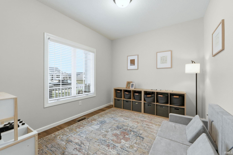Listing Image 16