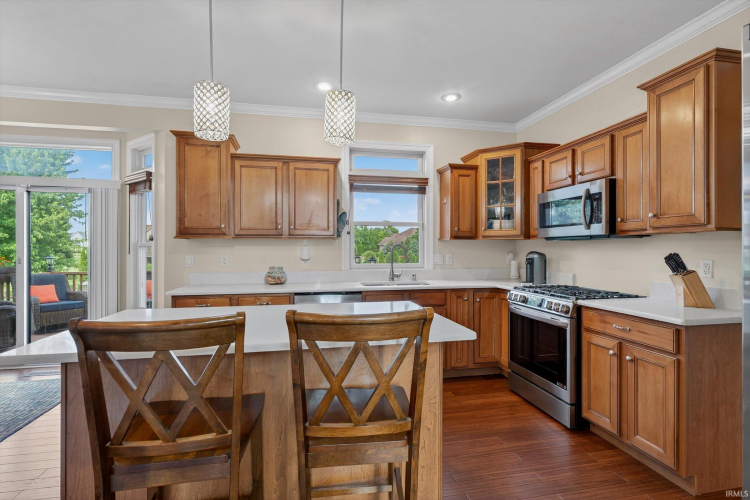 Listing Image 12
