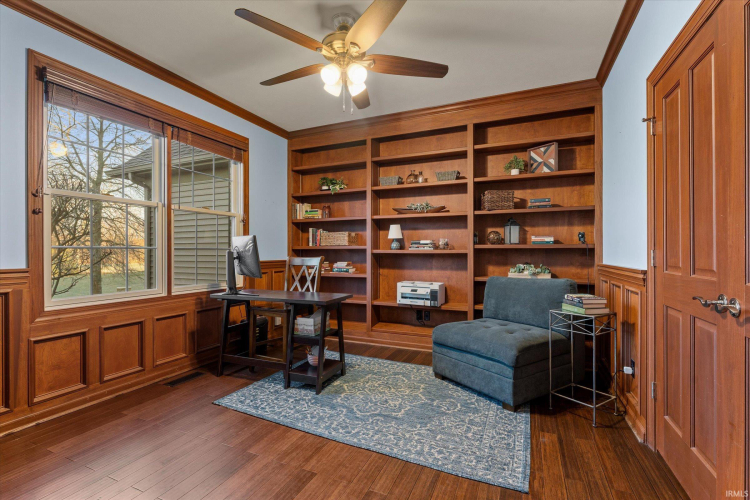 Listing Image 5