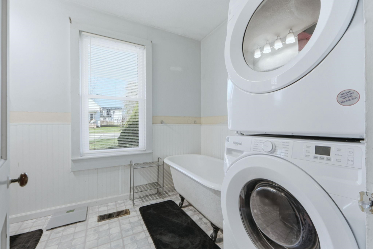 Listing Image 22