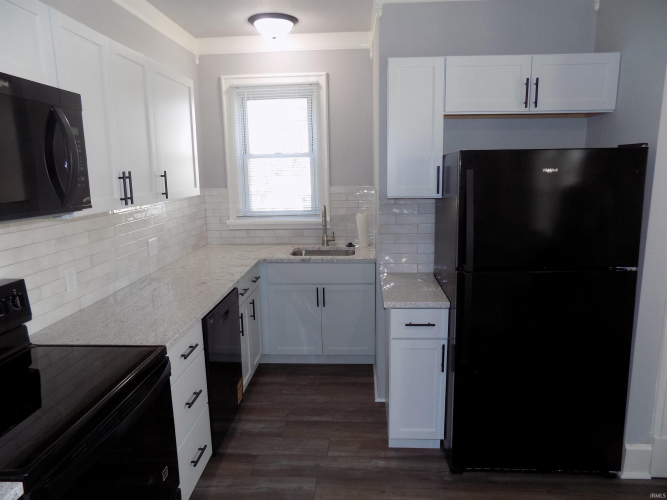 Listing Image 14