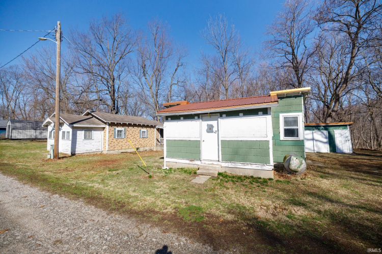 Listing Image 4