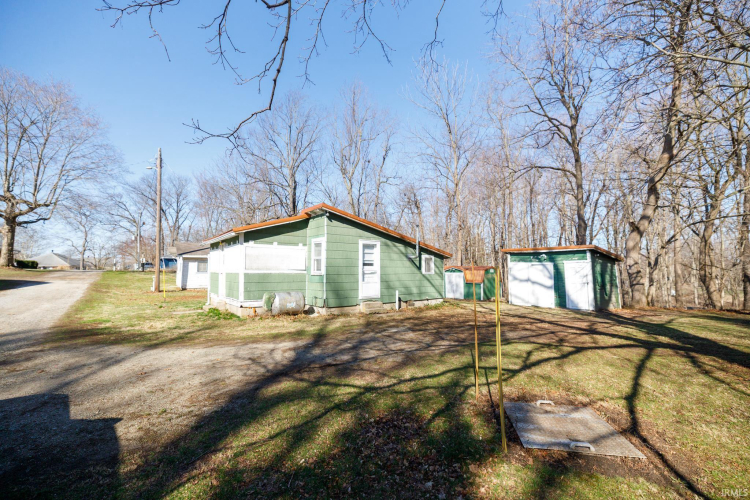 Listing Image 5