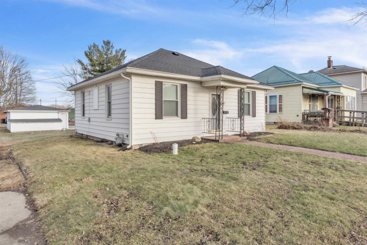 Listing Image 4