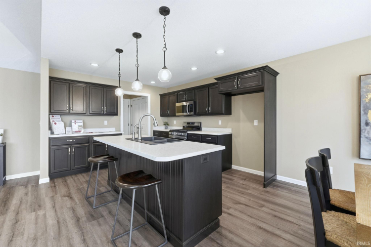 Listing Image 15