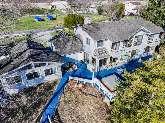 Listing Image 10