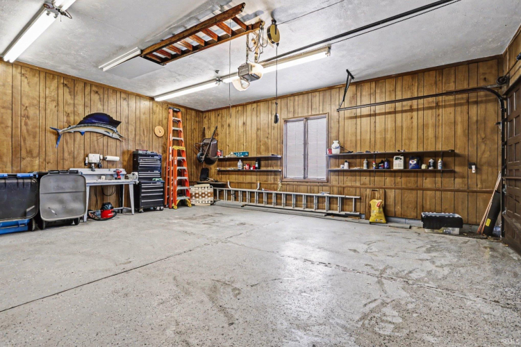 Listing Image 30